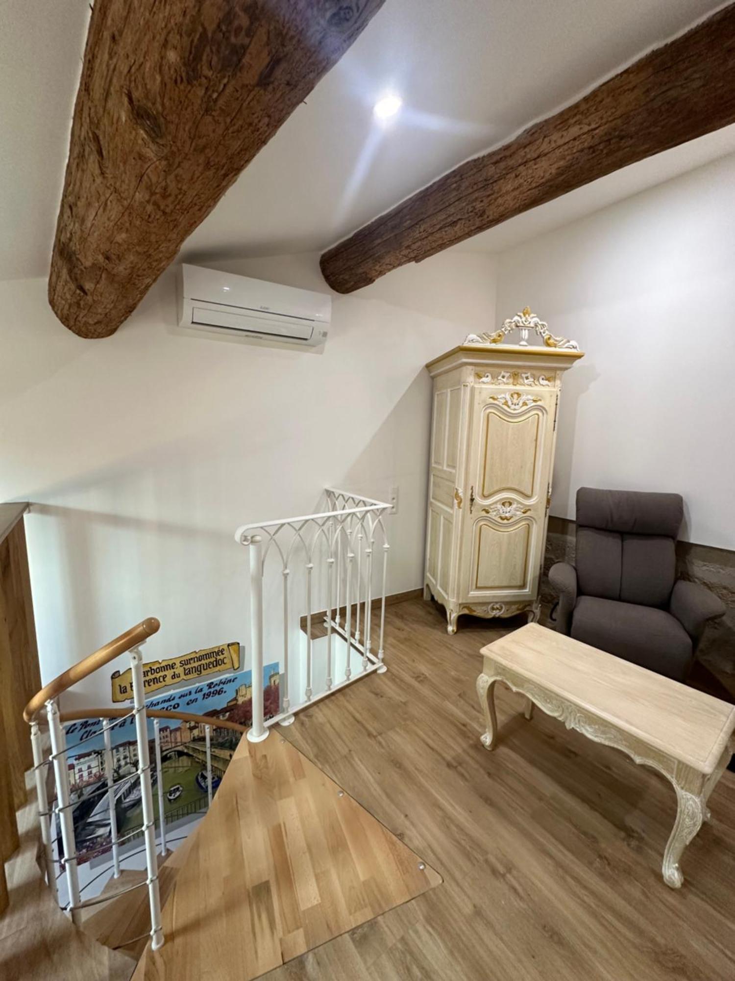Familial A Mezzanine Presbytere Dans L'eglise *