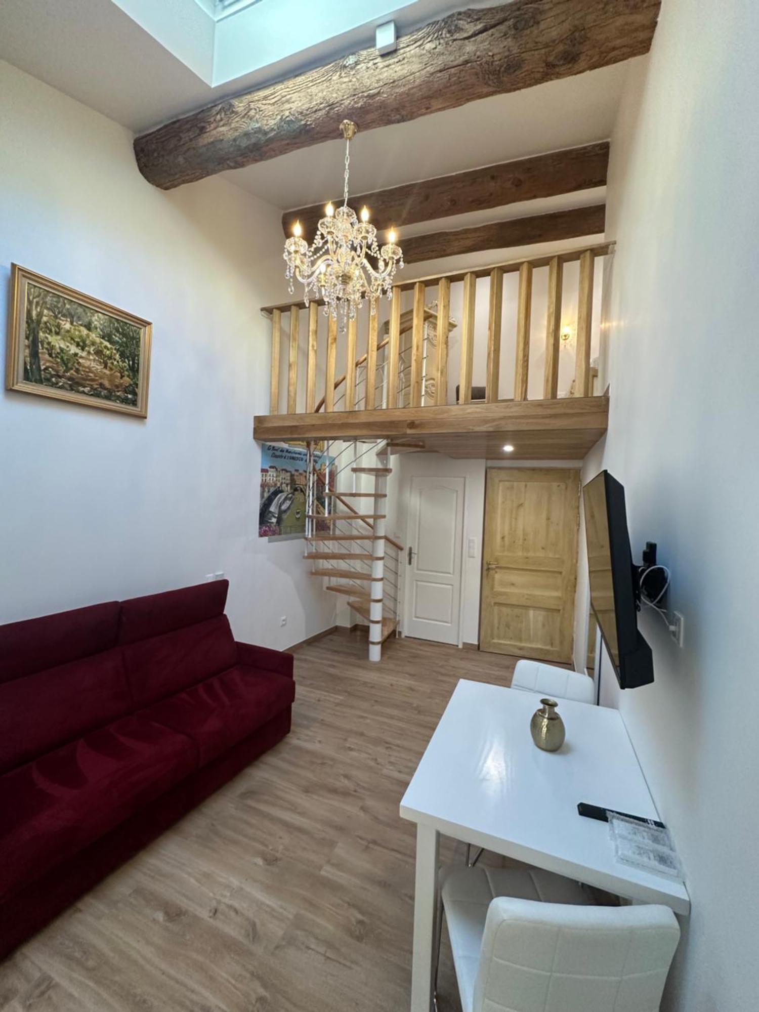 Appartement Familial A Mezzanine Presbytere Dans L'eglise Narbonne